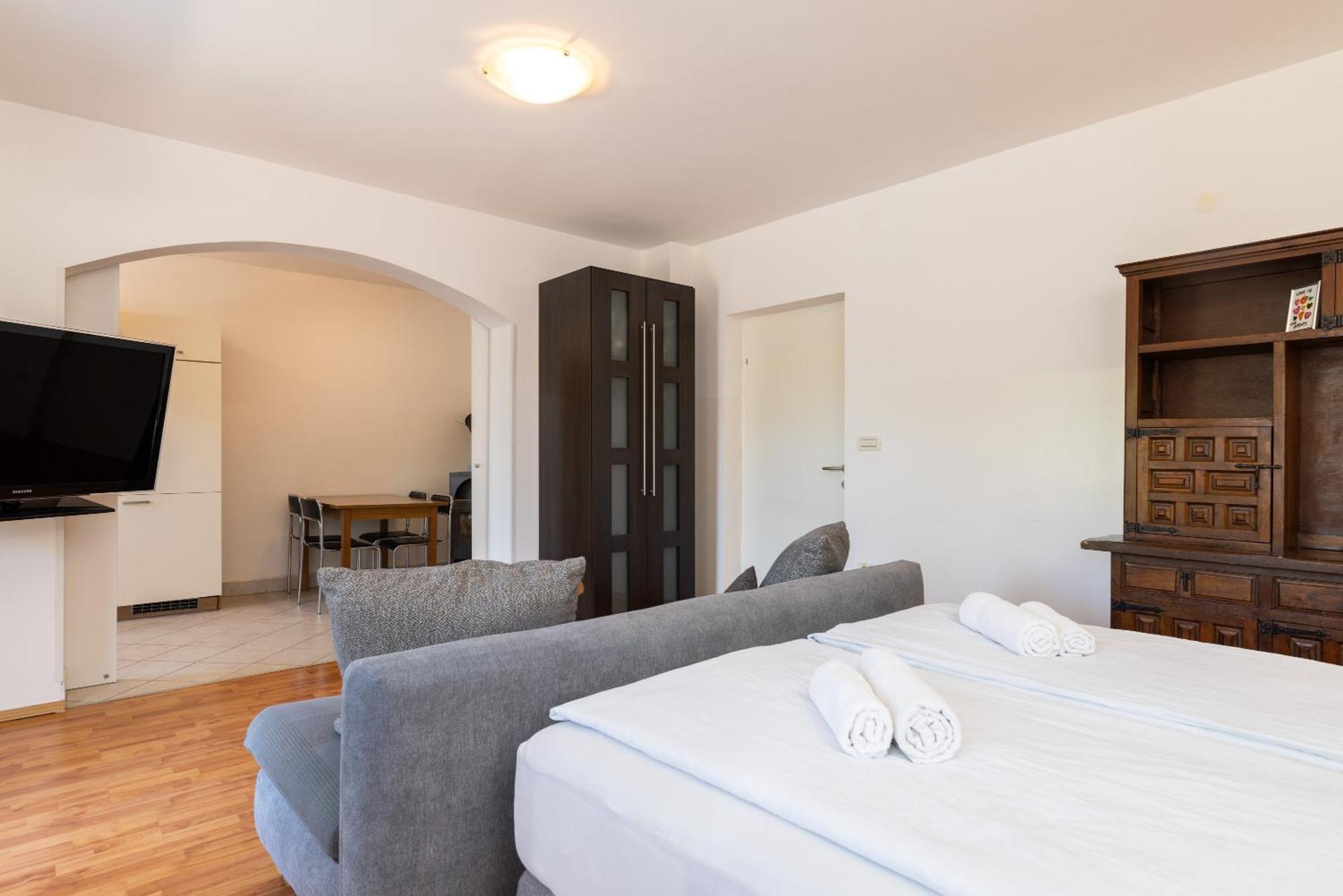 Seaside Guesthouse By Jr City Apartments Jadranovo Exterior photo