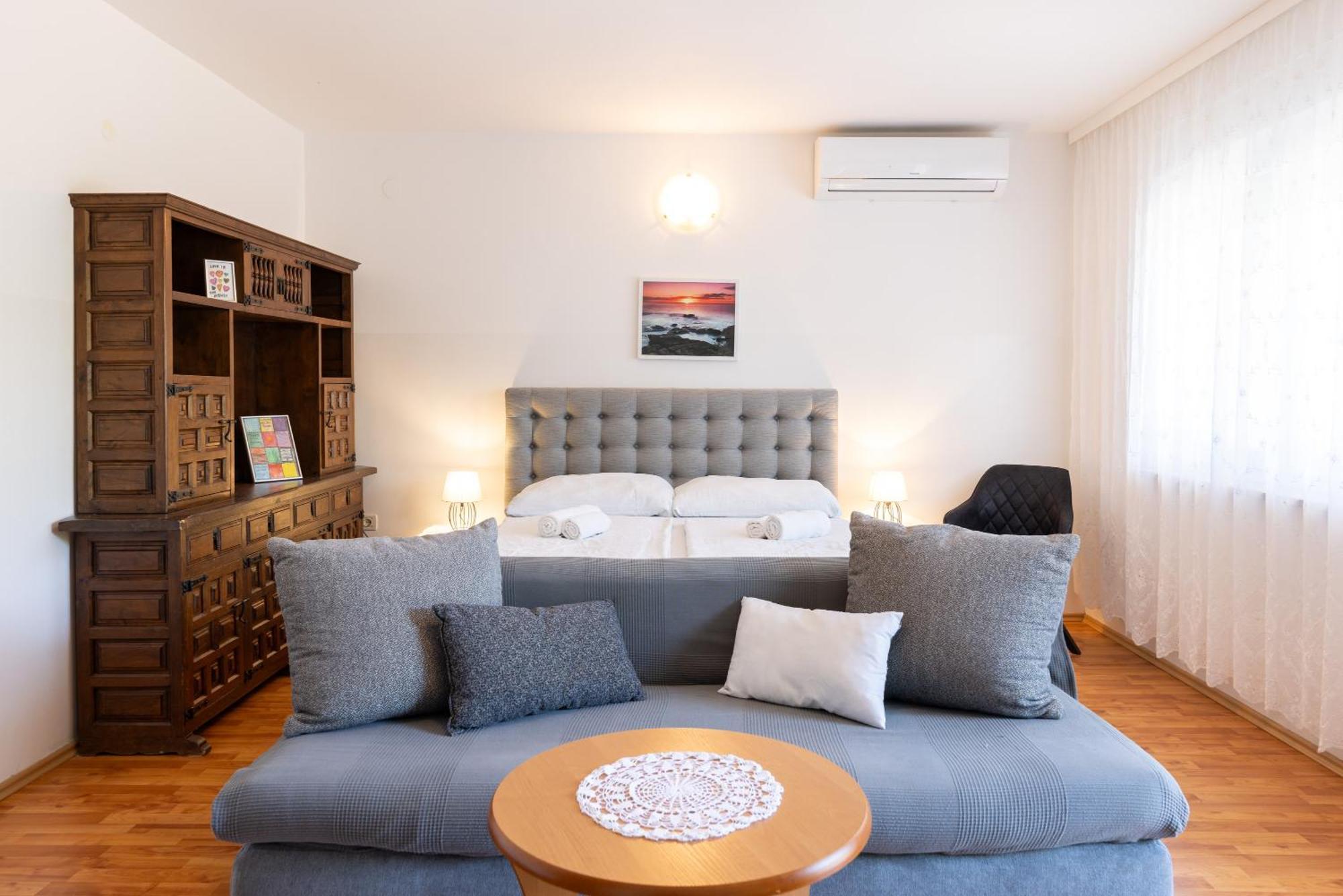 Seaside Guesthouse By Jr City Apartments Jadranovo Exterior photo