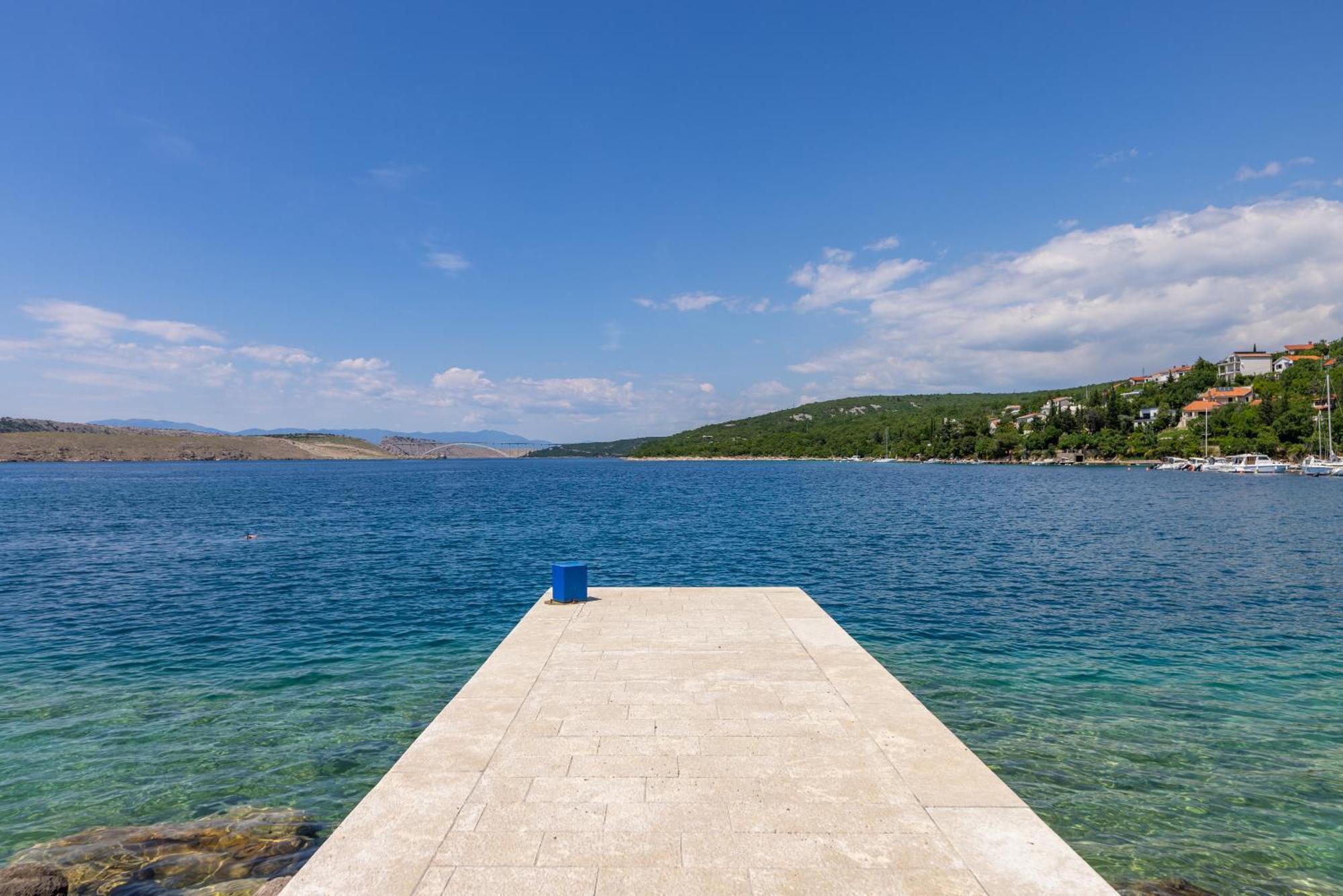Seaside Guesthouse By Jr City Apartments Jadranovo Exterior photo