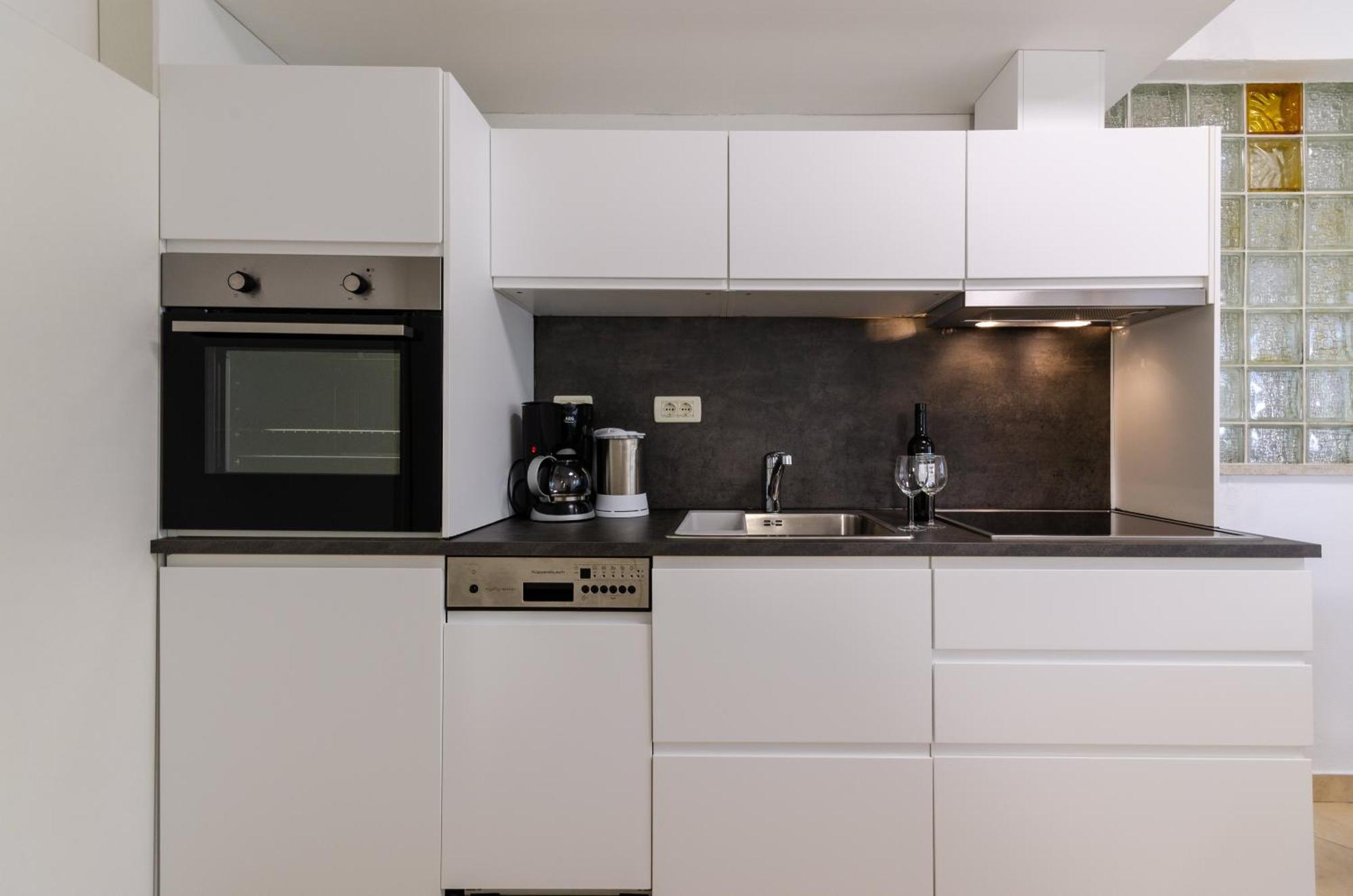 Seaside Guesthouse By Jr City Apartments Jadranovo Room photo