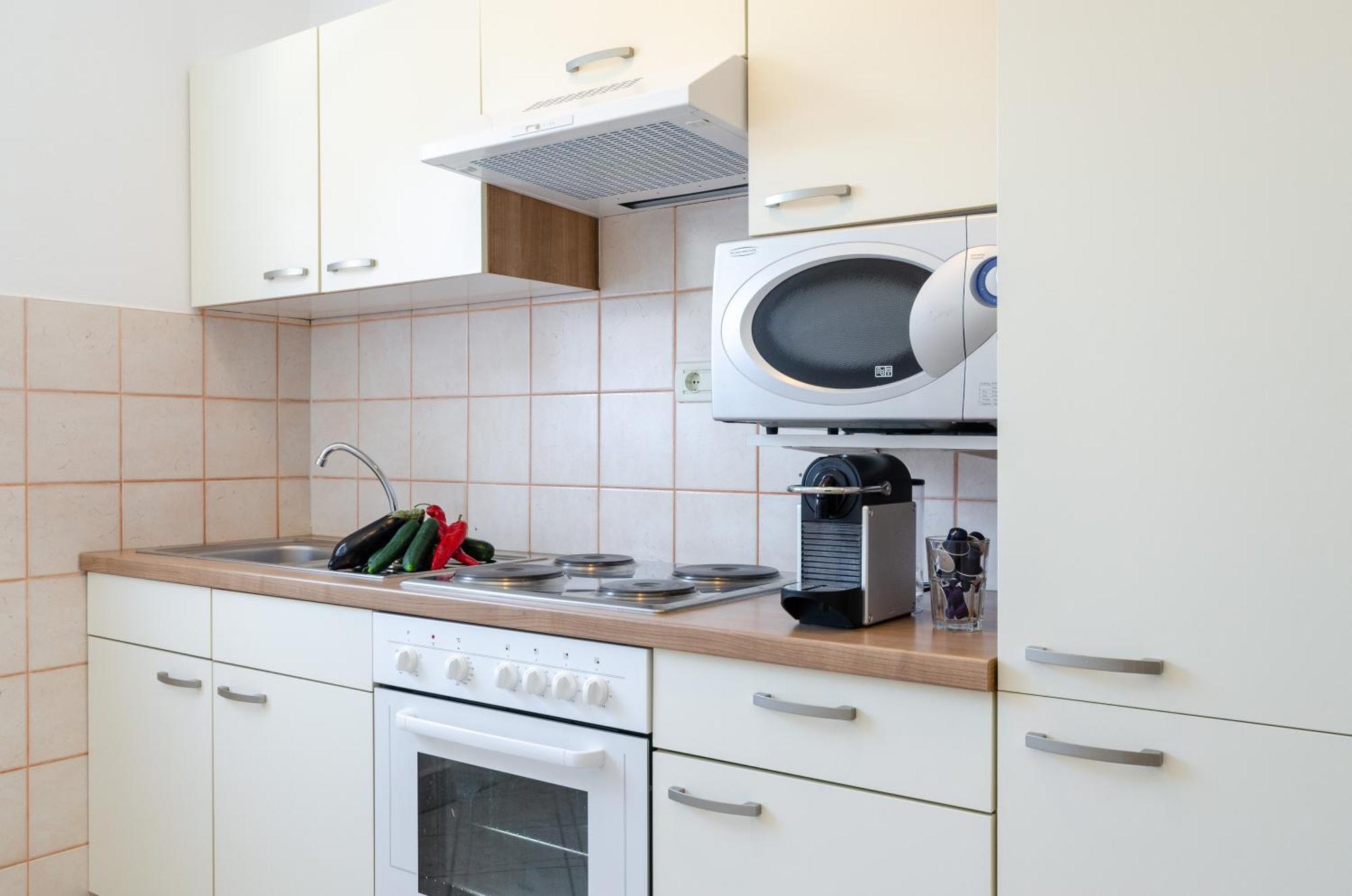 Seaside Guesthouse By Jr City Apartments Jadranovo Room photo